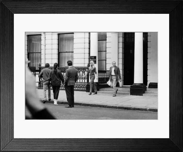 Framed Print : Brigitte Bardot, French actress, filming outside the Windsor Hotel, Lancaster Gate Framed Print : Brigitte Bardot, French actress, filming outside the Windsor Hotel, Lancaster Gate