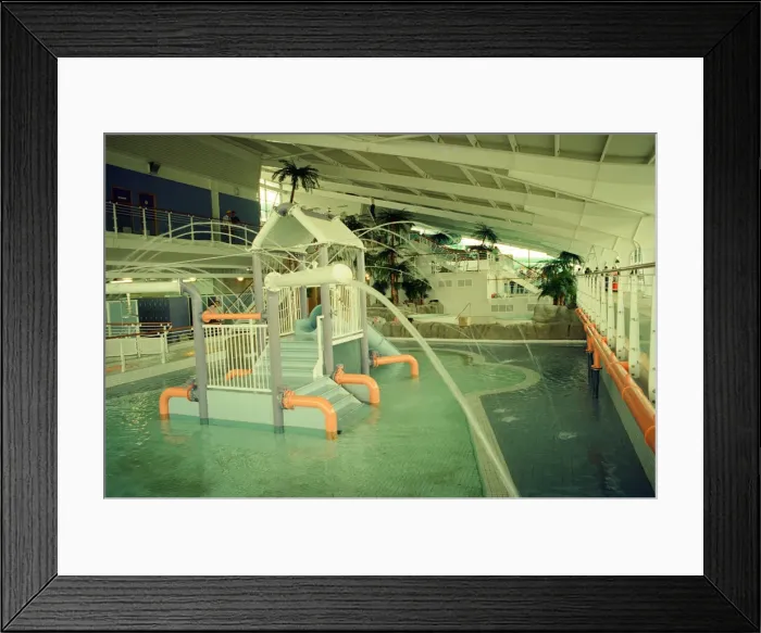 Framed Print : Wet N Wild indoor water park situated in North Shields, Tyne and Wear, England Framed Print : Wet N Wild indoor water park situated in North Shields, Tyne and Wear, England