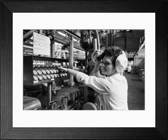 Framed Print : Batchelors food factory, Wadsley Bridge, Sheffield. 4th September 1967 Framed Print : Batchelors food factory, Wadsley Bridge, Sheffield. 4th September 1967