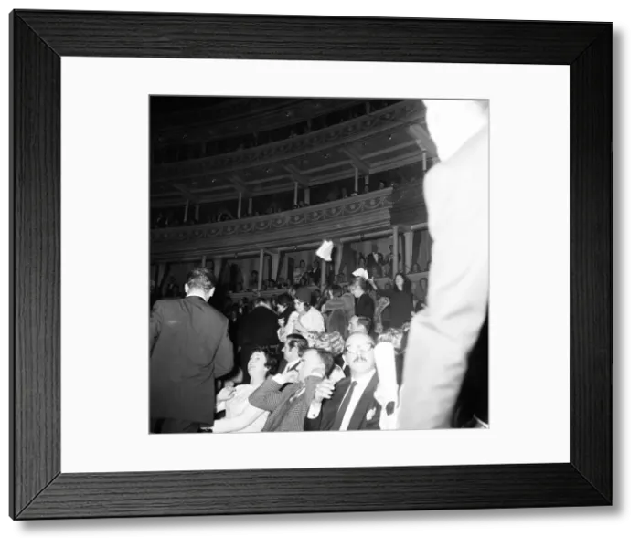 Framed Print : Miss World Beauty Competition at the Royal Albert Hall, London Framed Print : Miss World Beauty Competition at the Royal Albert Hall, London