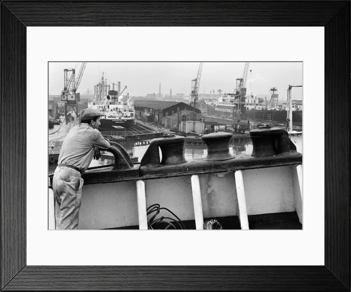 Framed Print : Scenes around Manchester Docks. 12th June 1967 Framed Print : Scenes around Manchester Docks. 12th June 1967