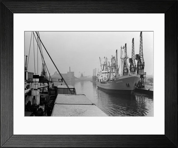 Framed Print : Scenes around Manchester Docks. 12th June 1967 Framed Print : Scenes around Manchester Docks. 12th June 1967