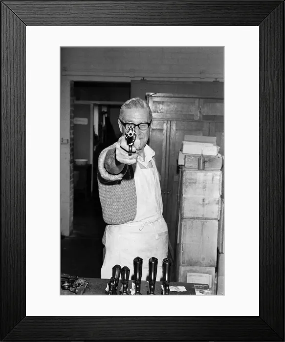 Framed Print : Webley & Scott, gun makers in Birmingham, West Midlands Framed Print : Webley & Scott, gun makers in Birmingham, West Midlands