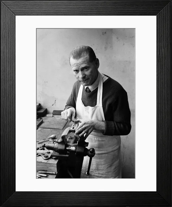 Framed Print : Webley & Scott, gun makers in Birmingham, West Midlands Framed Print : Webley & Scott, gun makers in Birmingham, West Midlands