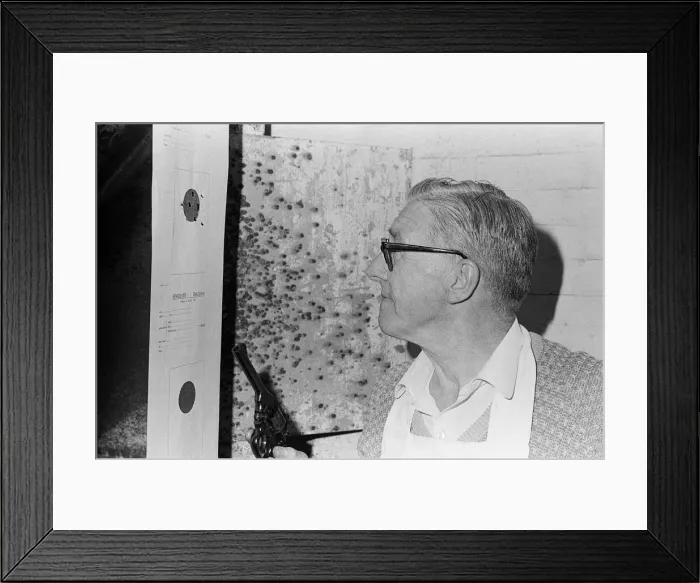 Framed Print : Webley & Scott, gun makers in Birmingham, West Midlands Framed Print : Webley & Scott, gun makers in Birmingham, West Midlands