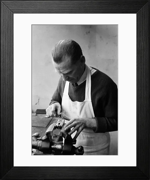 Framed Print : Webley & Scott, gun makers in Birmingham, West Midlands Framed Print : Webley & Scott, gun makers in Birmingham, West Midlands