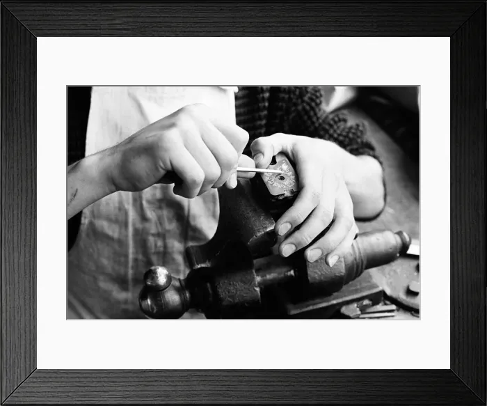 Framed Print : Webley & Scott, gun makers in Birmingham, West Midlands Framed Print : Webley & Scott, gun makers in Birmingham, West Midlands