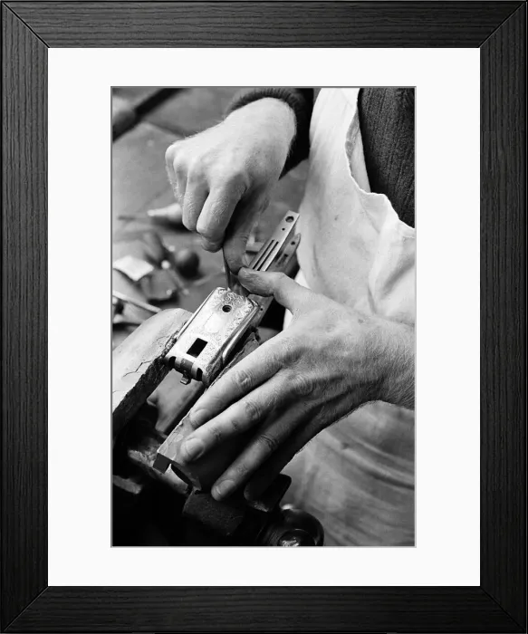 Framed Print : Webley & Scott, gun makers in Birmingham, West Midlands Framed Print : Webley & Scott, gun makers in Birmingham, West Midlands