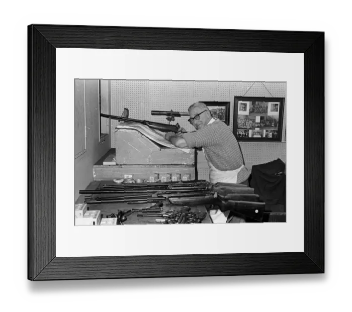 Framed Print : Webley & Scott, gun makers in Birmingham, West Midlands Framed Print : Webley & Scott, gun makers in Birmingham, West Midlands