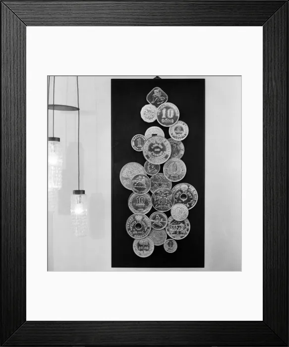 Framed Print : The Birmingham Mint, Birmingham, West Midlands. October 1967