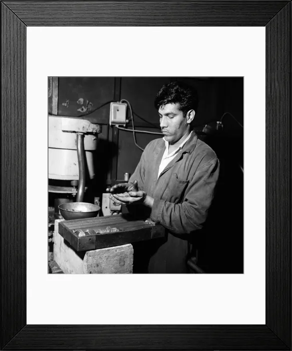 Framed Print : Workers at the Birmingham Mint, Birmingham, West Midlands. October 1967