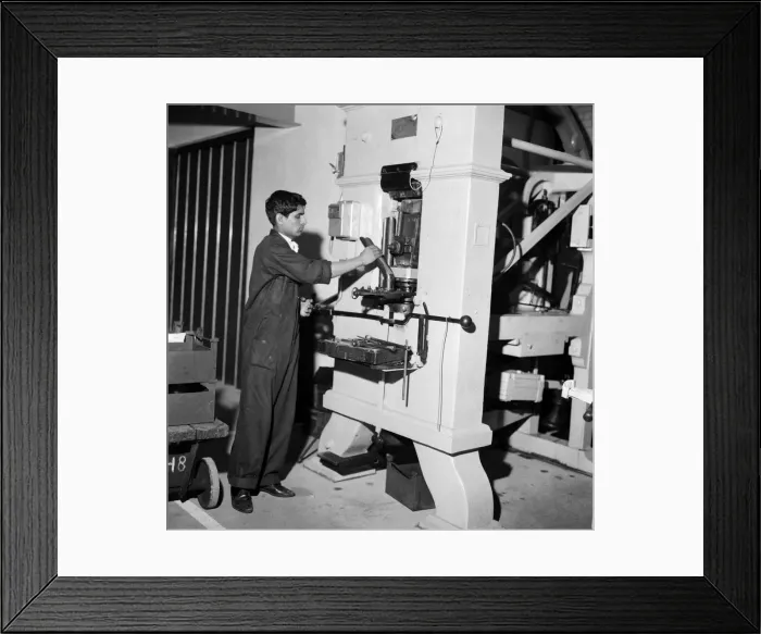 Framed Print : Workers at the Birmingham Mint, Birmingham, West Midlands. October 1967