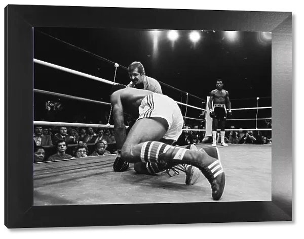 John Conteh vs Matthew Saad Muhammad II. For WBC and The Ring light-heavyweight titles