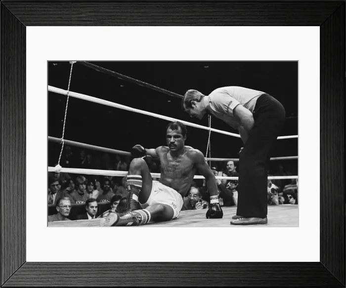 Framed Print : John Conteh vs Matthew Saad Muhammad II. For WBC and The Ring light-heavyweight titles Framed Print : John Conteh vs Matthew Saad Muhammad II. For WBC and The Ring light-heavyweight titles