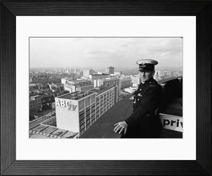 Framed Print : Mr Herron, who is the caretaker of the Rotunda building, Birmingham, West Midlands Framed Print : Mr Herron, who is the caretaker of the Rotunda building, Birmingham, West Midlands