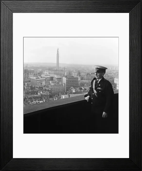 Framed Print : Mr Herron, who is the caretaker of the Rotunda building, Birmingham, West Midlands Framed Print : Mr Herron, who is the caretaker of the Rotunda building, Birmingham, West Midlands