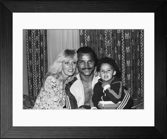Framed Print : John Conteh vs Matthew Saad Muhammad II. For WBC and The Ring light-heavyweight titles