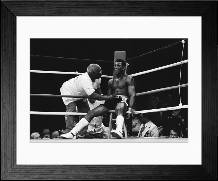 Framed Print : John Conteh vs Matthew Saad Muhammad II. For WBC and The Ring light-heavyweight titles Framed Print : John Conteh vs Matthew Saad Muhammad II. For WBC and The Ring light-heavyweight titles