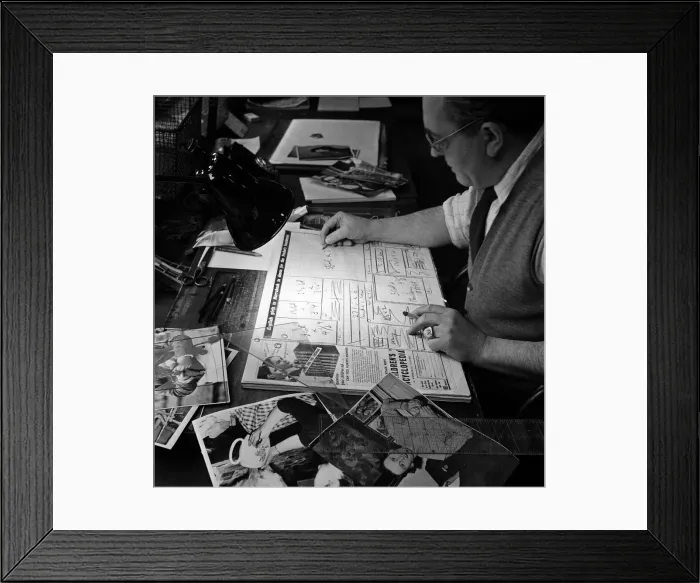 Framed Print : Production of the Daily Mirror newspaper, Geraldine House, Fetter Lane, London