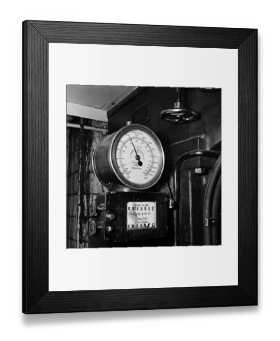 Framed Print : Production of the Daily Mirror newspaper, Geraldine House, Fetter Lane, London