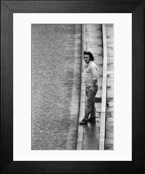 Framed Print : People crossing the motorway dangerously, in the north of England. 8th November 1974 Framed Print : People crossing the motorway dangerously, in the north of England. 8th November 1974