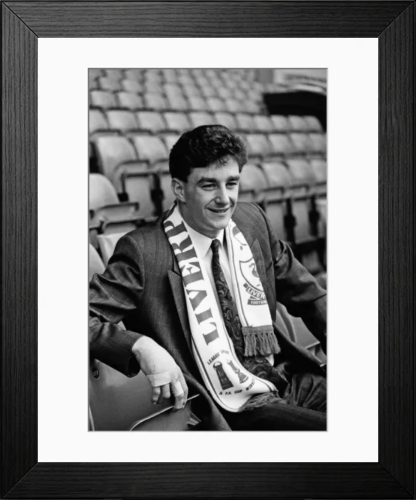 Framed Print : John Aldridge signs for Liverpool F. C. at Anfield. 26th January 1987 Framed Print : John Aldridge signs for Liverpool F. C. at Anfield. 26th January 1987