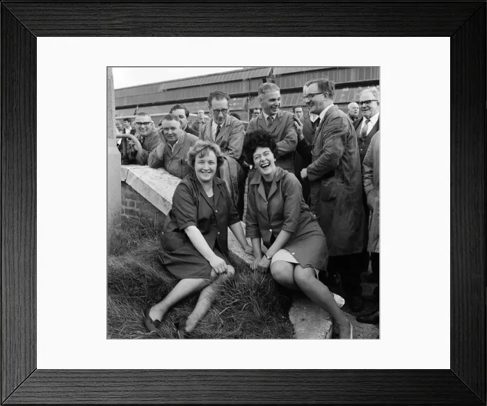 Framed Print : Employees at the BMC works at Longbridge, Birmingham, West Midlands. October 1967 Framed Print : Employees at the BMC works at Longbridge, Birmingham, West Midlands. October 1967