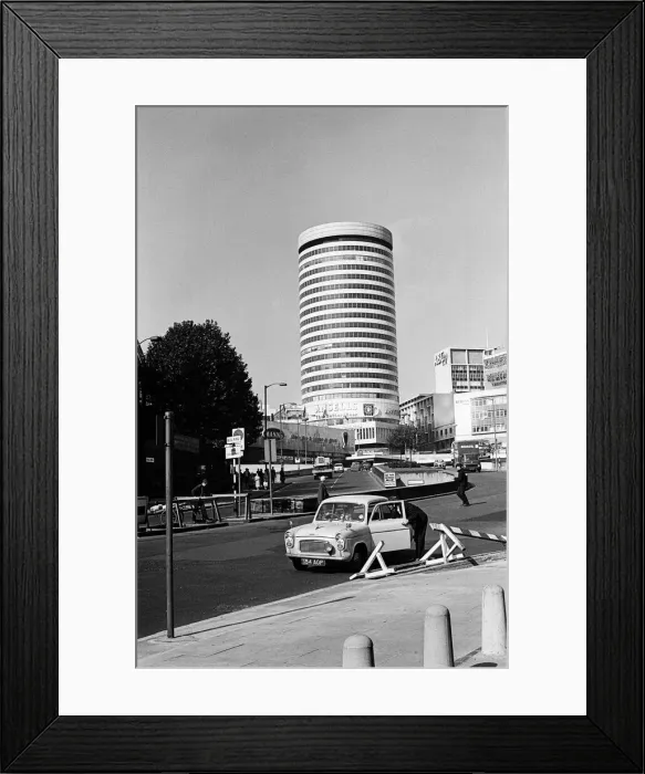 Framed Print : The Bull Ring area, showing the Rotunda building. Birmingham, West Midlands Framed Print : The Bull Ring area, showing the Rotunda building. Birmingham, West Midlands