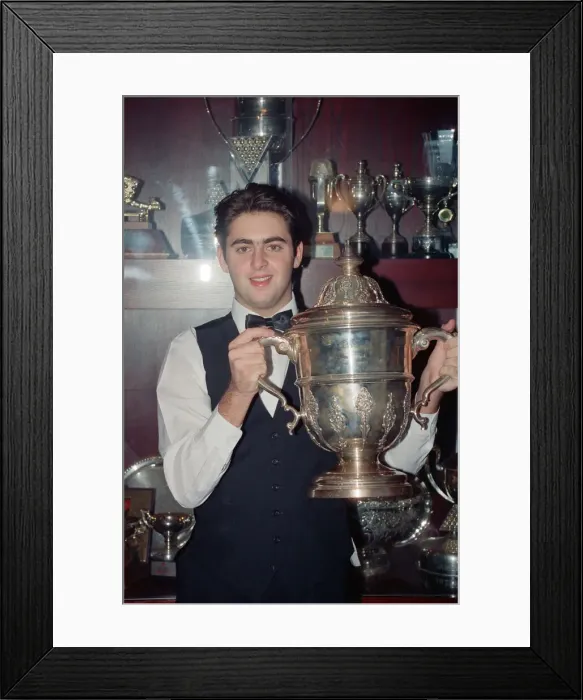 Framed Print : Snooker player Ronnie O Sullivan, pictured the day before his 16th birthday Framed Print : Snooker player Ronnie O Sullivan, pictured the day before his 16th birthday