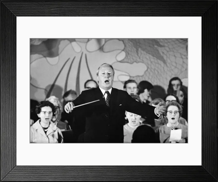 Framed Print : Prime Minister Edward Heath conducting the annual carol concert at Broadstairs, Kent Framed Print : Prime Minister Edward Heath conducting the annual carol concert at Broadstairs, Kent