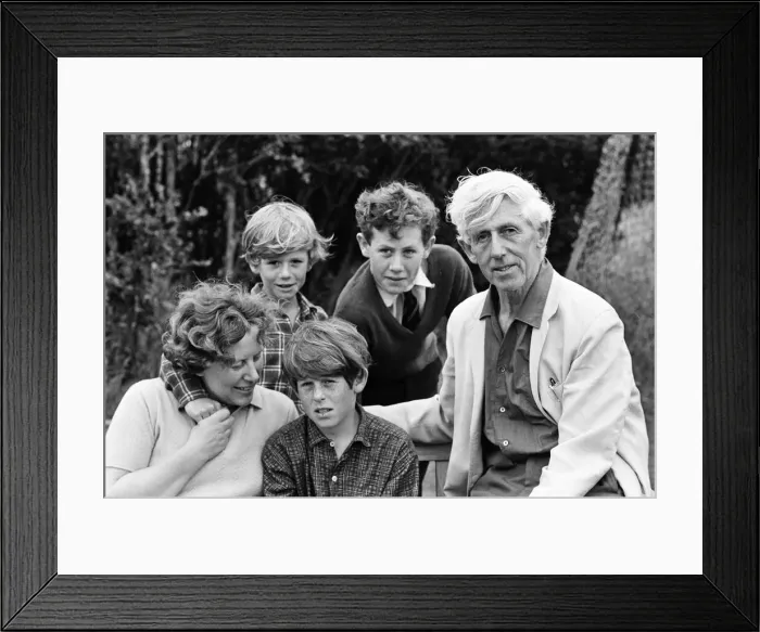Framed Print : Poet Vernon Watkins at home in Southgate, Swansea, with his wife Gwen Framed Print : Poet Vernon Watkins at home in Southgate, Swansea, with his wife Gwen