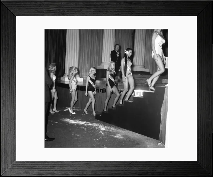 Framed Print : Miss World Beauty Competition at the Royal Albert Hall, London Framed Print : Miss World Beauty Competition at the Royal Albert Hall, London