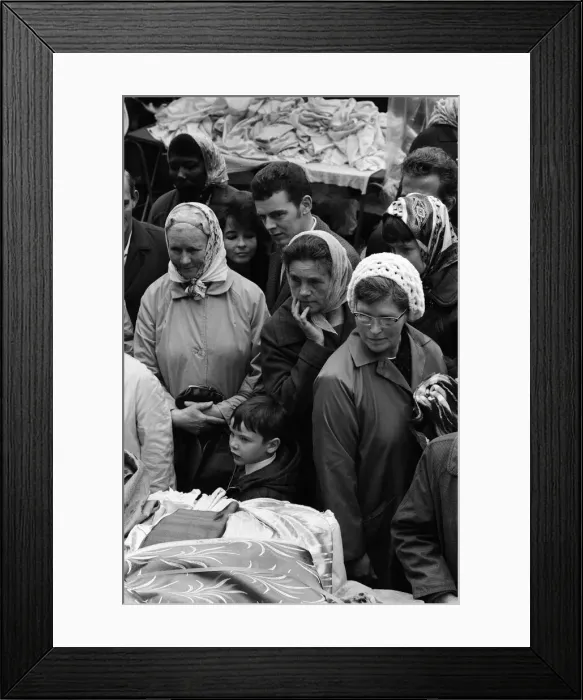Framed Print : General scenes around the Bull Ring centre in Birmingham, West Midlands. 4th October 1967 Framed Print : General scenes around the Bull Ring centre in Birmingham, West Midlands. 4th October 1967