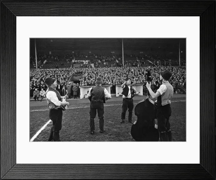 Framed Print : Adge Cutler and The Wurzels perform before the fans at the Bristol City ground Framed Print : Adge Cutler and The Wurzels perform before the fans at the Bristol City ground