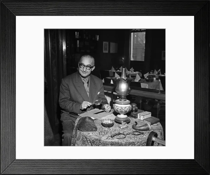 Framed Print : Ex Superintendent George Smith, Special Branch background pictures for Sunday Pictorial Framed Print : Ex Superintendent George Smith, Special Branch background pictures for Sunday Pictorial