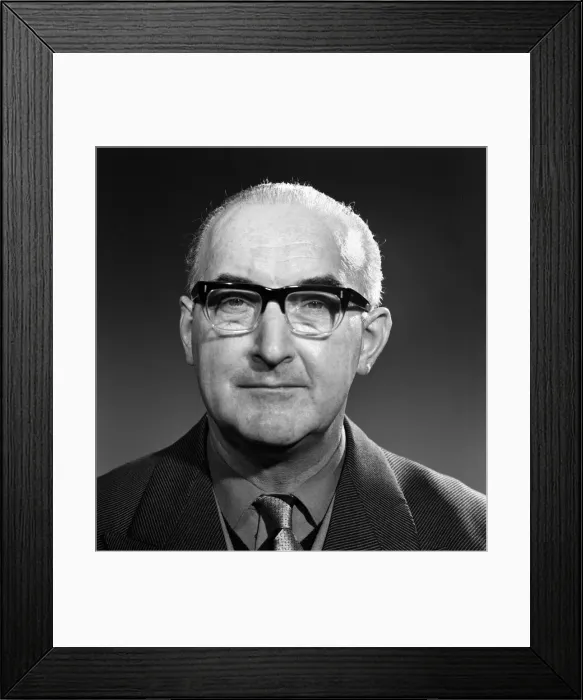 Framed Print : Ex Chief Superintendent George Smith, Special Branch Sunday Pictorial Spy Catcher Series