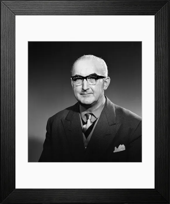 Framed Print : Ex Chief Superintendent George Smith, Special Branch Sunday Pictorial Spy Catcher Series