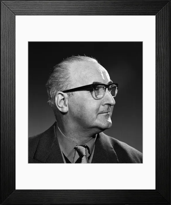 Framed Print : Ex Chief Superintendent George Smith, Special Branch Sunday Pictorial Spy Catcher Series
