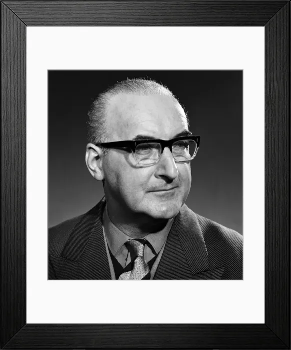 Framed Print : Ex Chief Superintendent George Smith, Special Branch Sunday Pictorial Spy Catcher Series