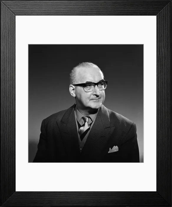 Framed Print : Ex Chief Superintendent George Smith, Special Branch Sunday Pictorial Spy Catcher Series