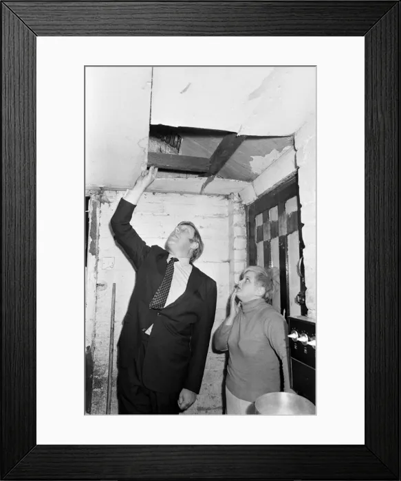 Framed Print : Member of Parliament for Birmingham Sparkbrook Roy Hattersley visits slum housing in Framed Print : Member of Parliament for Birmingham Sparkbrook Roy Hattersley visits slum housing in