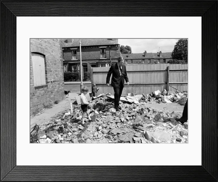 Framed Print : Member of Parliament for Birmingham Sparkbrook Roy Hattersley visits slum housing in Framed Print : Member of Parliament for Birmingham Sparkbrook Roy Hattersley visits slum housing in