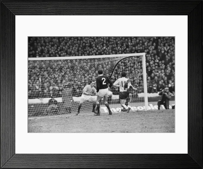 Framed Print : Scotland 1 v England 1. UEFA European Championship Group 8 match at Hampden Park Framed Print : Scotland 1 v England 1. UEFA European Championship Group 8 match at Hampden Park