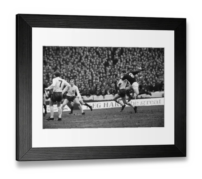 Framed Print : Scotland 1 v England 1. UEFA European Championship Group 8 match at Hampden Park Framed Print : Scotland 1 v England 1. UEFA European Championship Group 8 match at Hampden Park