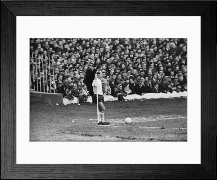 Framed Print : Scotland 1 v England 1. UEFA European Championship Group 8 match at Hampden Park Framed Print : Scotland 1 v England 1. UEFA European Championship Group 8 match at Hampden Park