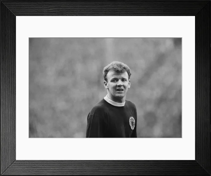 Framed Print : Scotland 1 v England 1. UEFA European Championship Group 8 match at Hampden Park