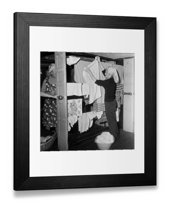 Framed Print : Newcastle women washing their clothes at Snow Street Wash House, Newcastle Framed Print : Newcastle women washing their clothes at Snow Street Wash House, Newcastle