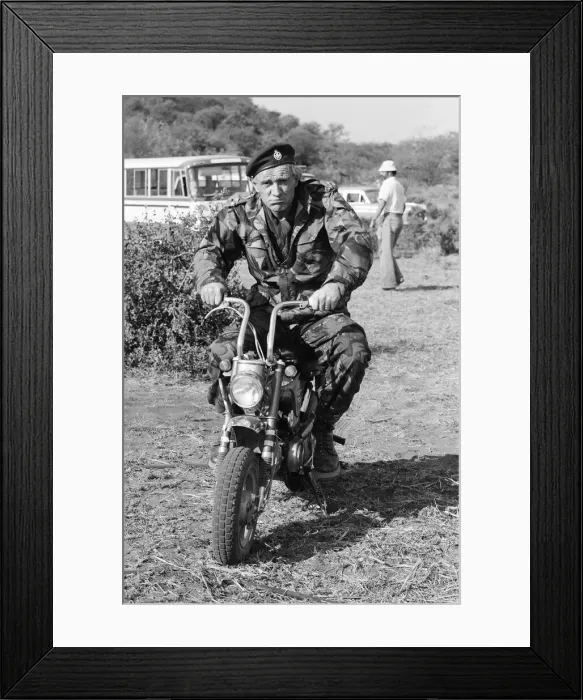 Framed Print : Richard Harris on the set of The Wild Geese in Northern Transvaal, South Africa Framed Print : Richard Harris on the set of The Wild Geese in Northern Transvaal, South Africa