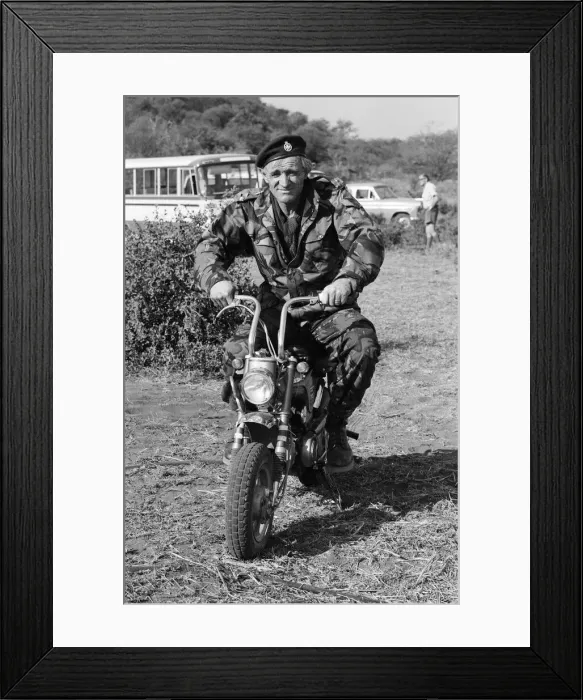 Framed Print : Richard Harris on the set of The Wild Geese in Northern Transvaal, South Africa