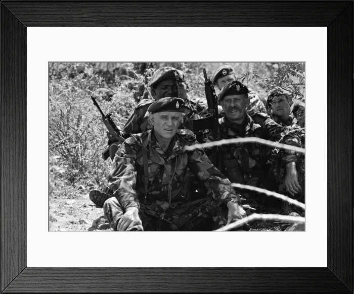 Framed Print : Richard Harris on the set of The Wild Geese in Northern Transvaal, South Africa Framed Print : Richard Harris on the set of The Wild Geese in Northern Transvaal, South Africa